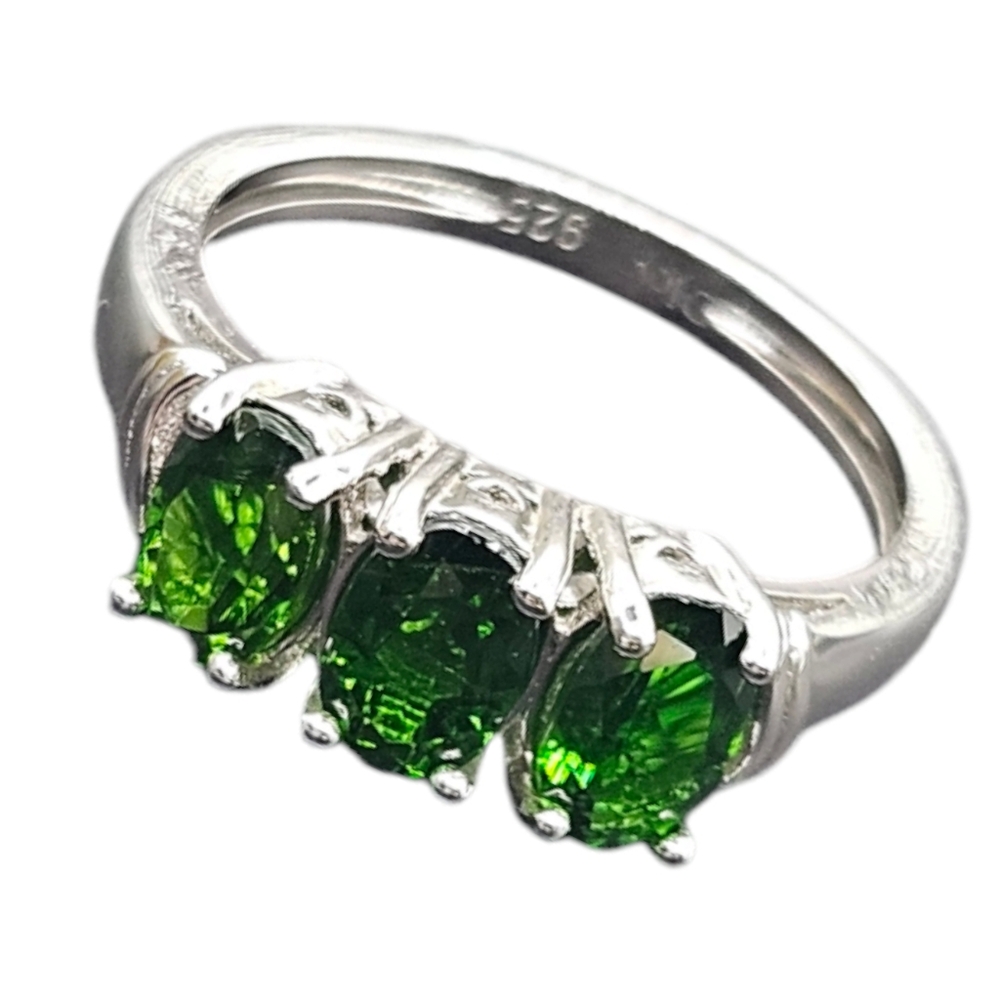 Chrome Diopside Trinity Ring